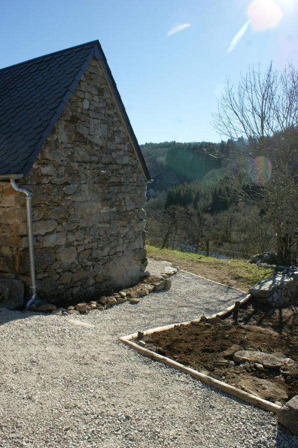 Le p'tit gîte de Chomet La Tour-dʼAuvergne Extérieur photo